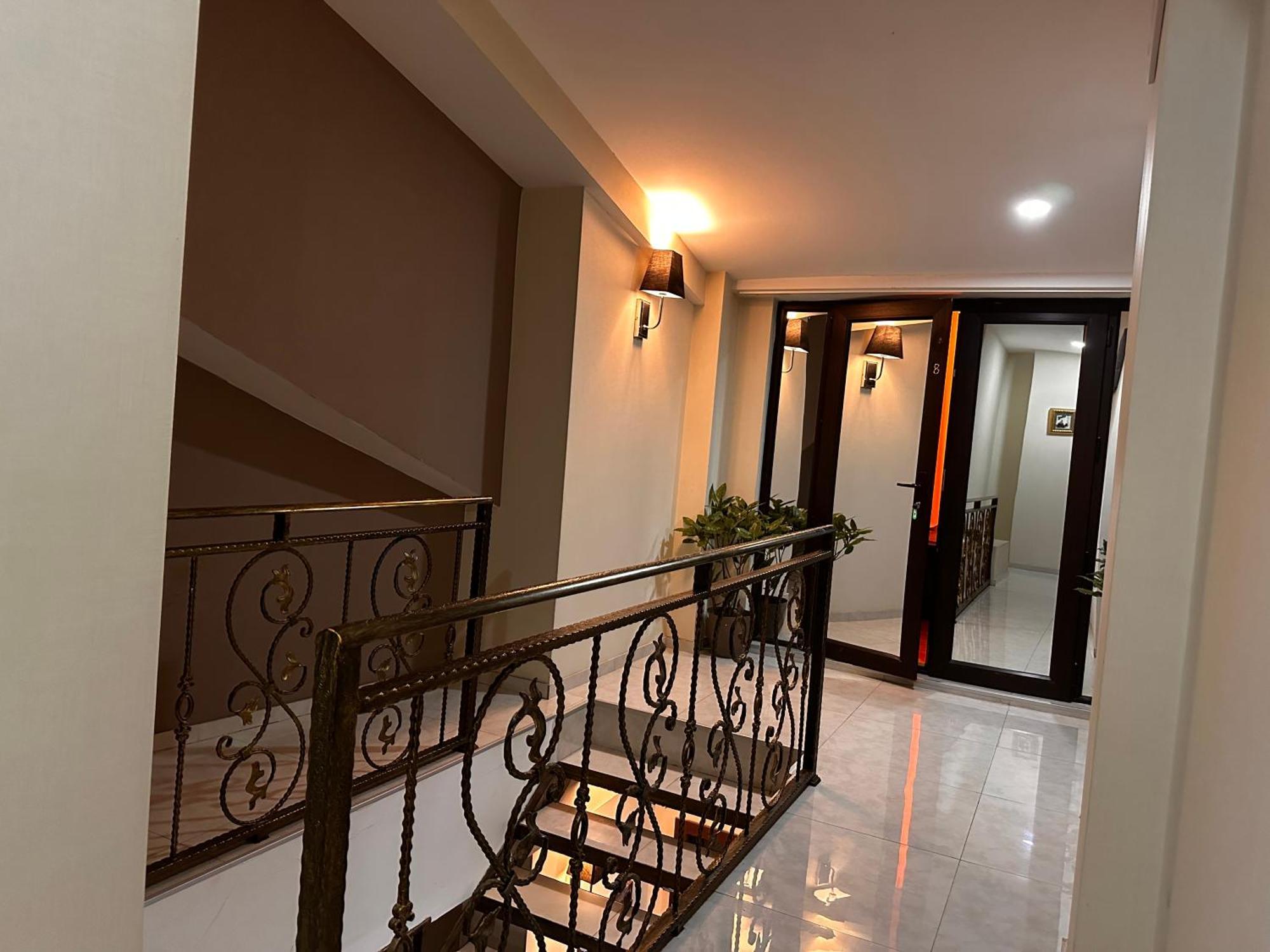 Terrace Tbilisi Center Hotell Eksteriør bilde